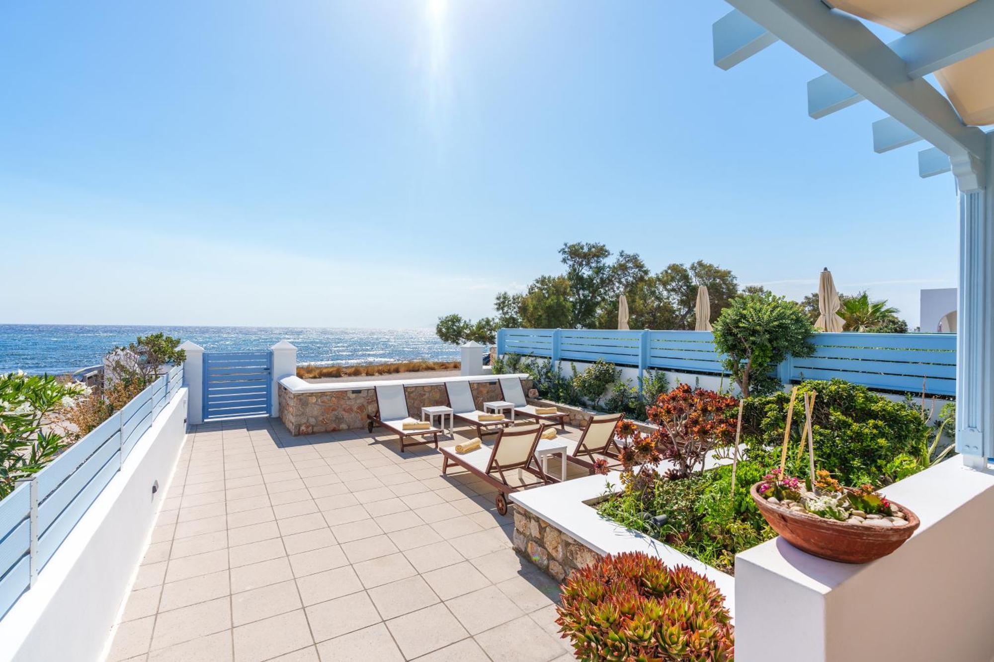 Blue Eyes Beach Villas Monolithos  Exterior photo